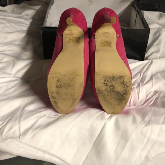 Colin Stuart Fuchsia suede high heels - Picture 4 of 5